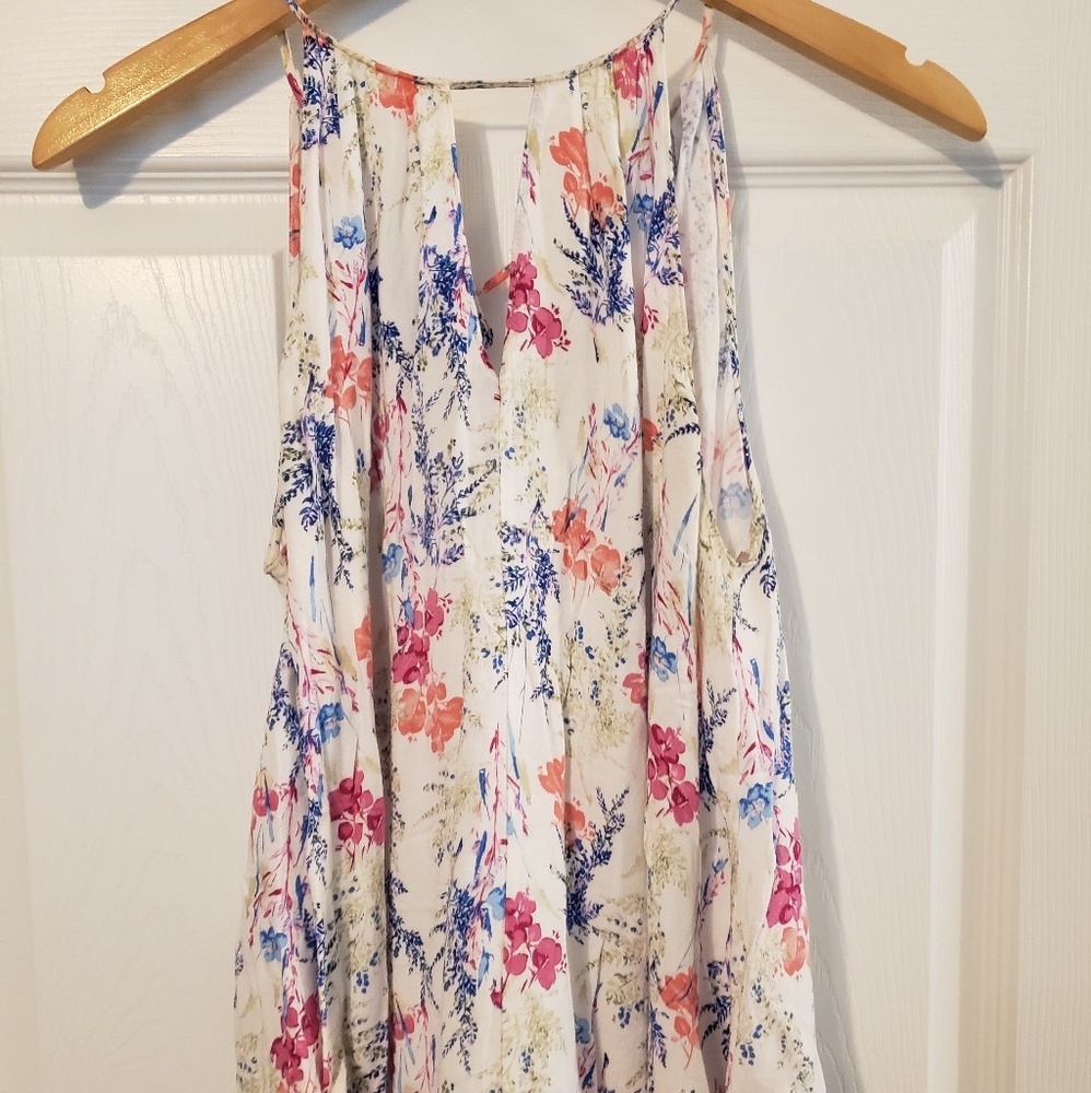 Floral flowy tank